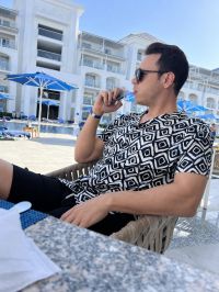 صورة Adam رقم 2