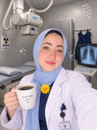 صورة Naira رقم 2